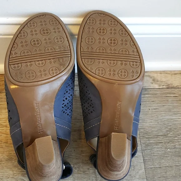 Naturalizer Tolan Sandal - Picture 11 of 14